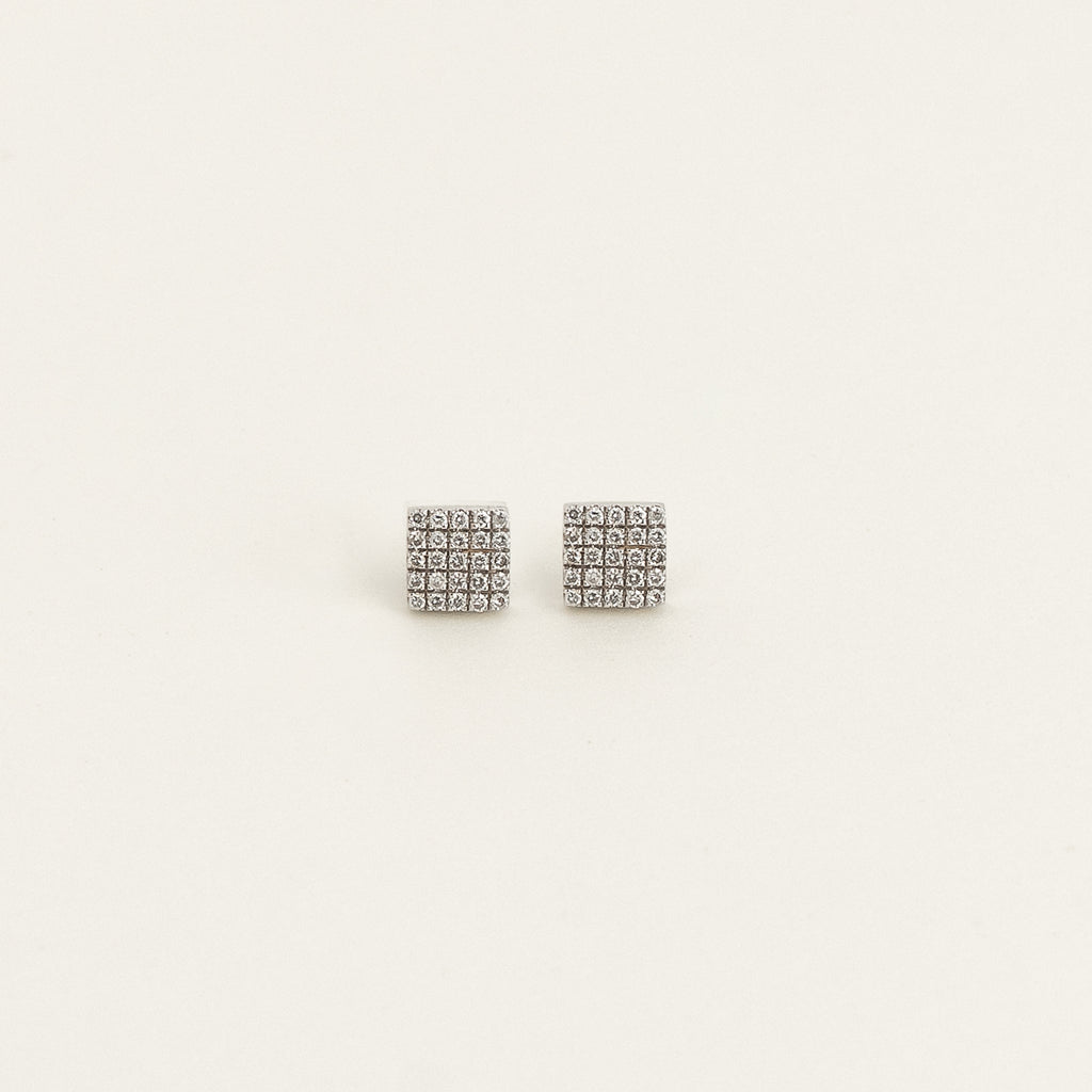 Cubic Diamonds