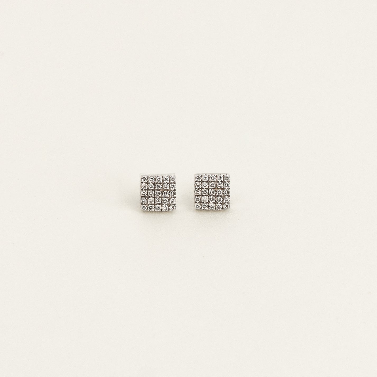 Cubic Diamonds