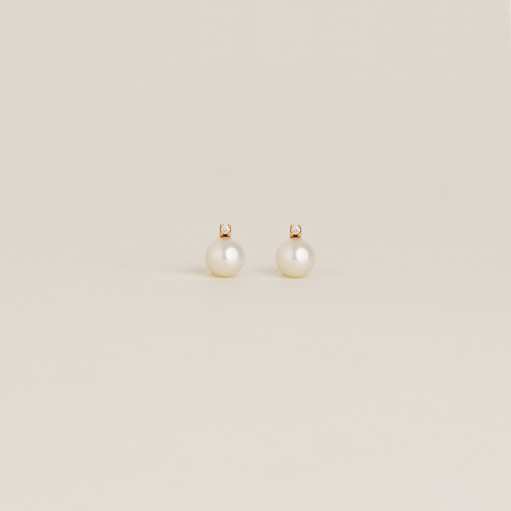 BIG PEARL EARRINGS