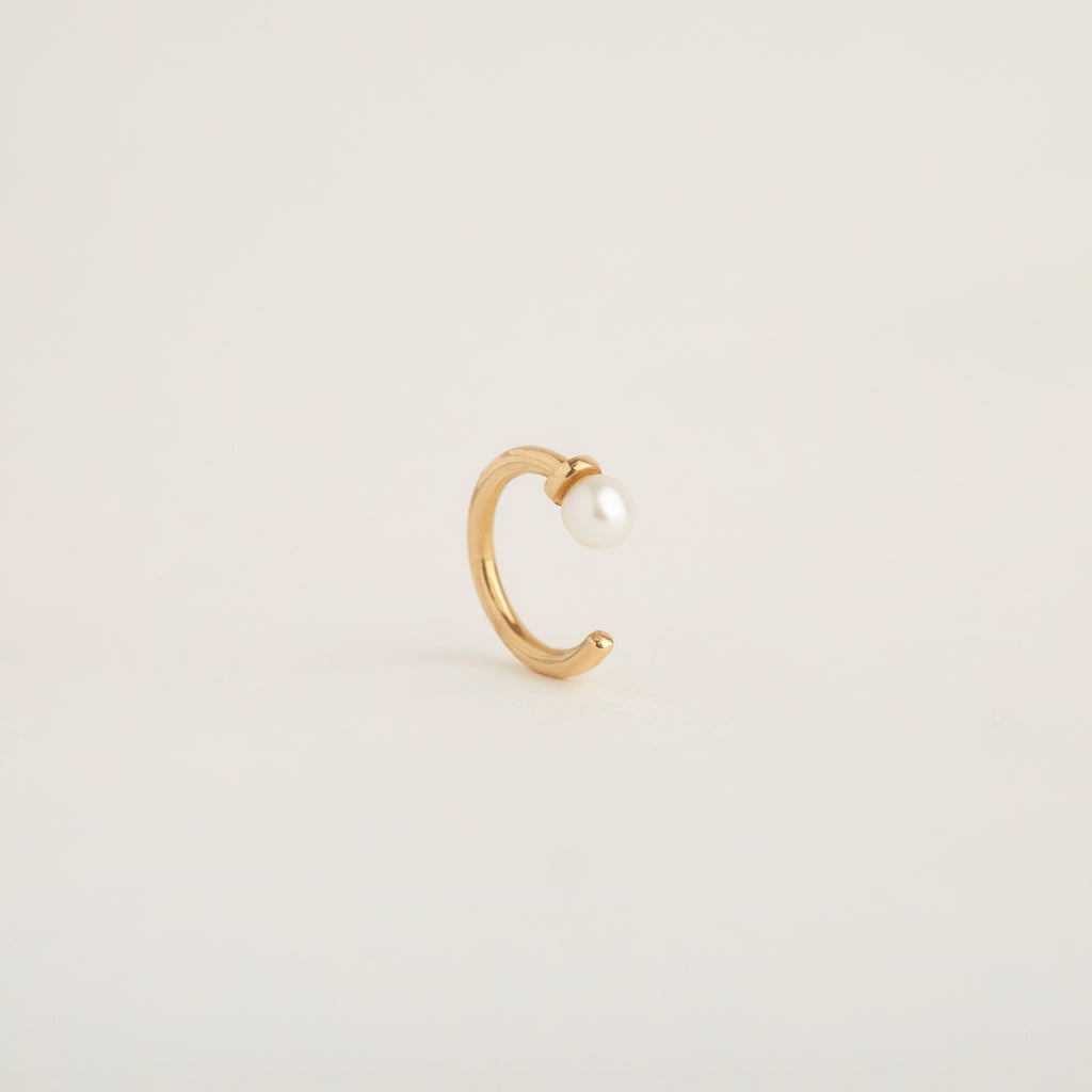 TINY PEARL HOOP