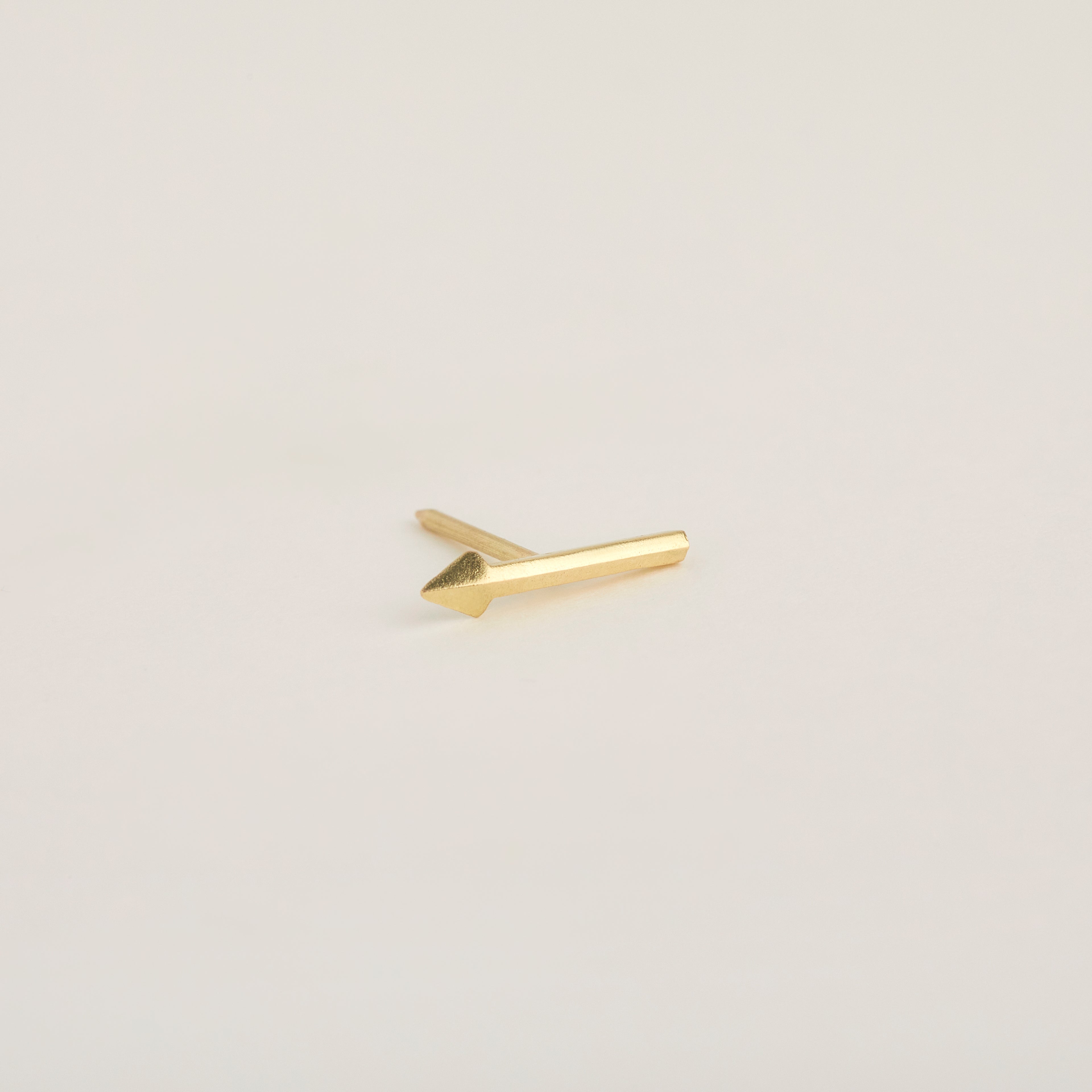FRONT ARROW EARRING
