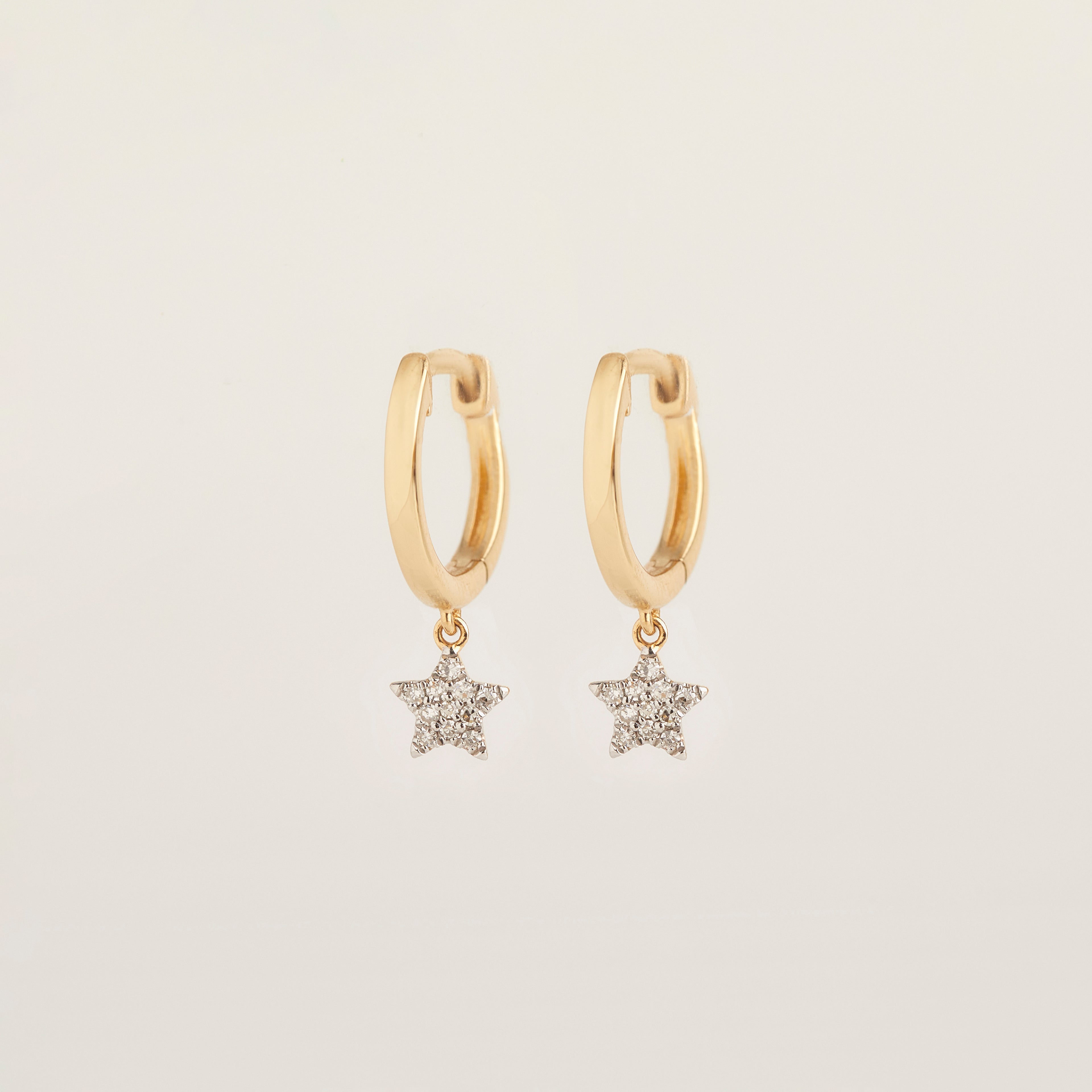 STAR HUGGIE HOOPS