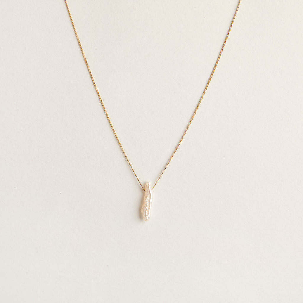 UNIQUE PEARL NECKLACE
