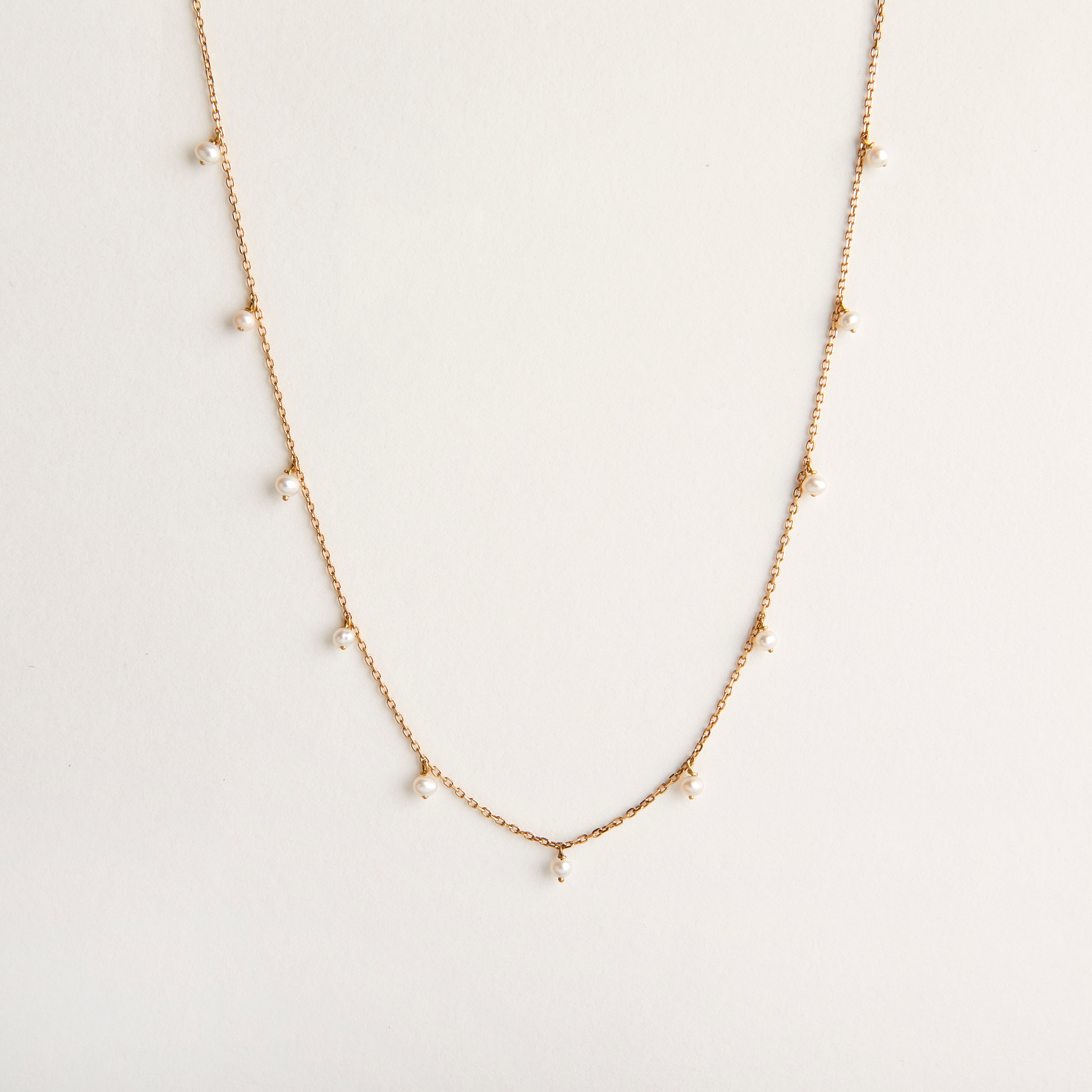TINY SEA PEARLS NECKLACE